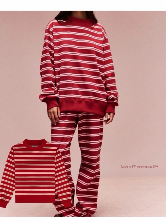 Parke Tops - Striped Red & White Oversized Sweatshirt - Women's Cozy Pullover